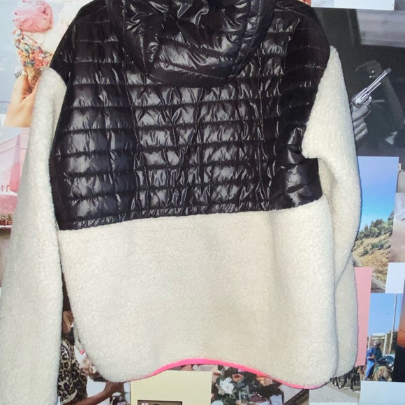 American Eagle Puffer Sherpa Pull Over - Picture 6 of 6